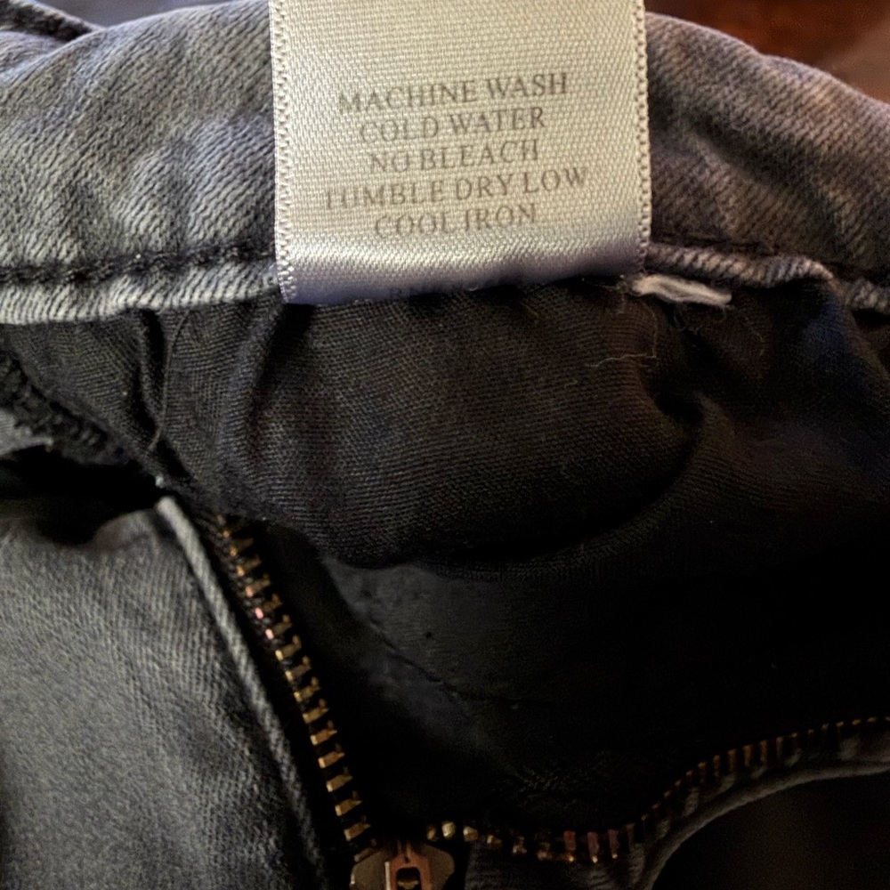 Pistola Audrey Moto Skinny Jeans in Charcoal Black, EUC, size 28. Stretch Denim - Picture 9 of 10